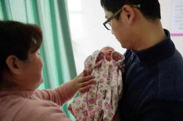 焦虑爸爸变安心奶爸？一场鉴定如何改写南京家庭故事